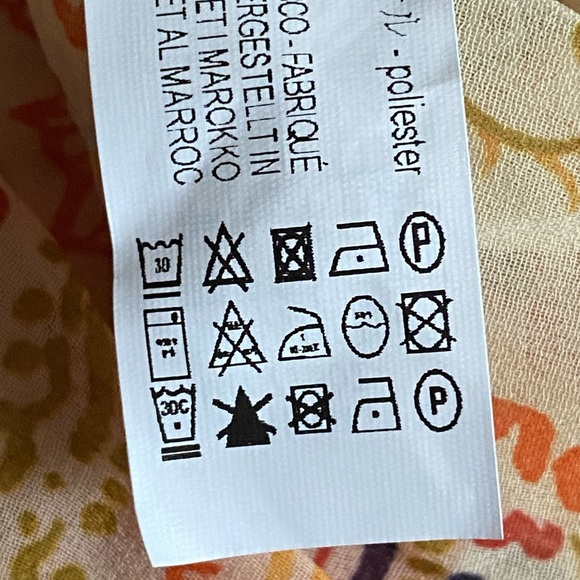 NWT. Zara Cream/Beige Paisley Printed Chiffon Blouse. Size L. - Picture 10 of 10